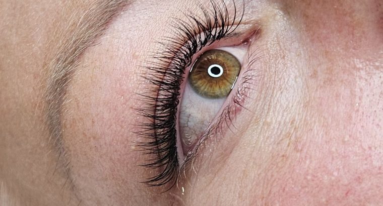 Приходите в гости на ☕️и : Наращивание ресниц 👁️ Ламинирование ресниц👁️